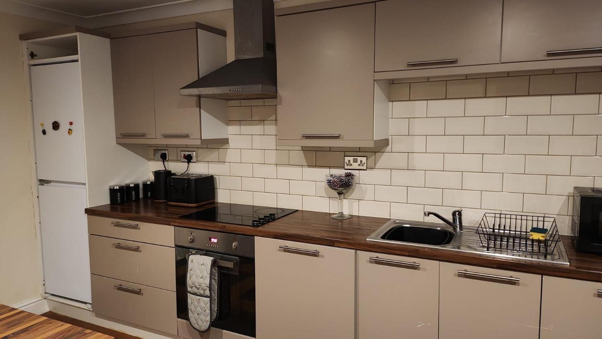 Large 2 Bed Let In Apartamento